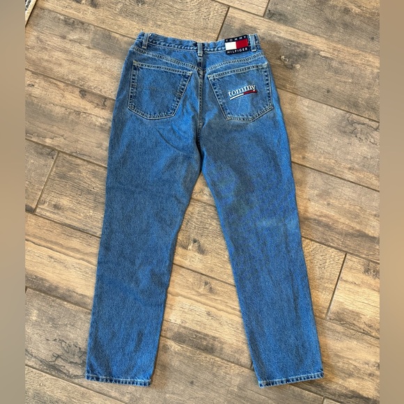 Vintage 90s classic fit Tommy Hilfiger jeans - Picture 5 of 14